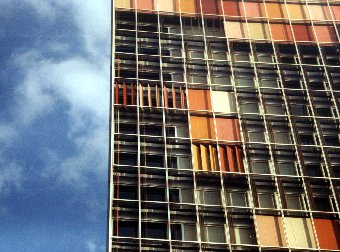 nieuw kantoorgebouw gsw aan de kochstrasse